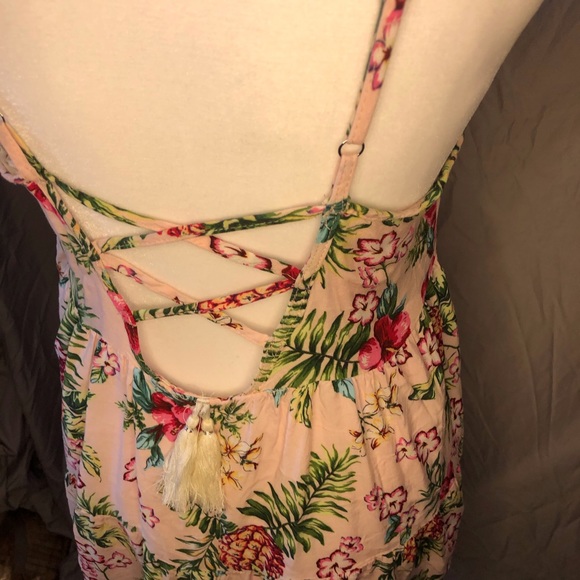 Fun Hawaiian themed dress! - Picture 3 of 4